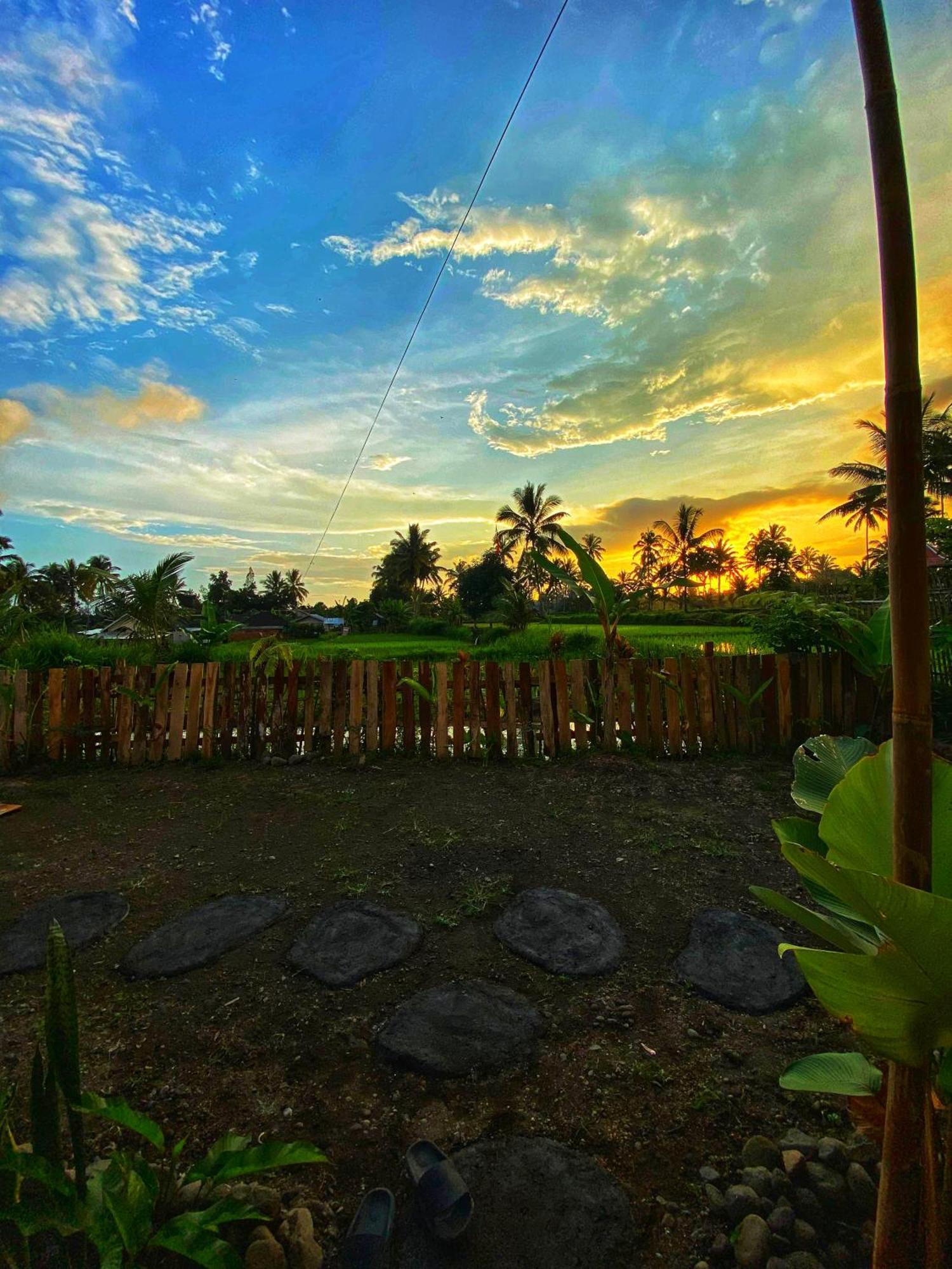 Alfarizi Homestay Tetebatu Exterior photo